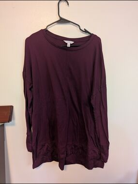 Time and Tru Long Sleeve Scoop Neck Top in Plum